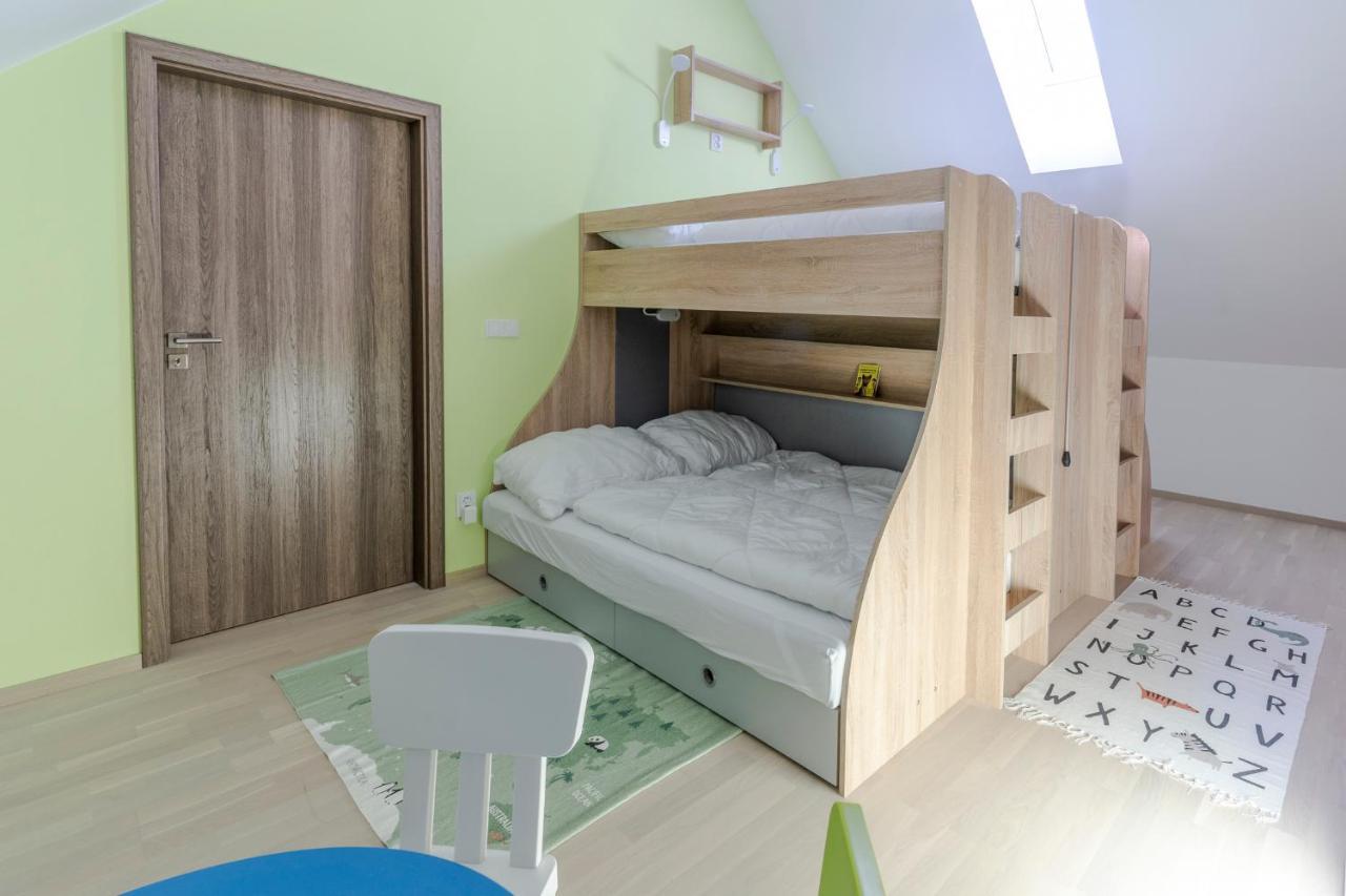 Apartman Horni Misecky - Luxusni Ubytovani Pro Dve Rodiny S Detmi Εξωτερικό φωτογραφία