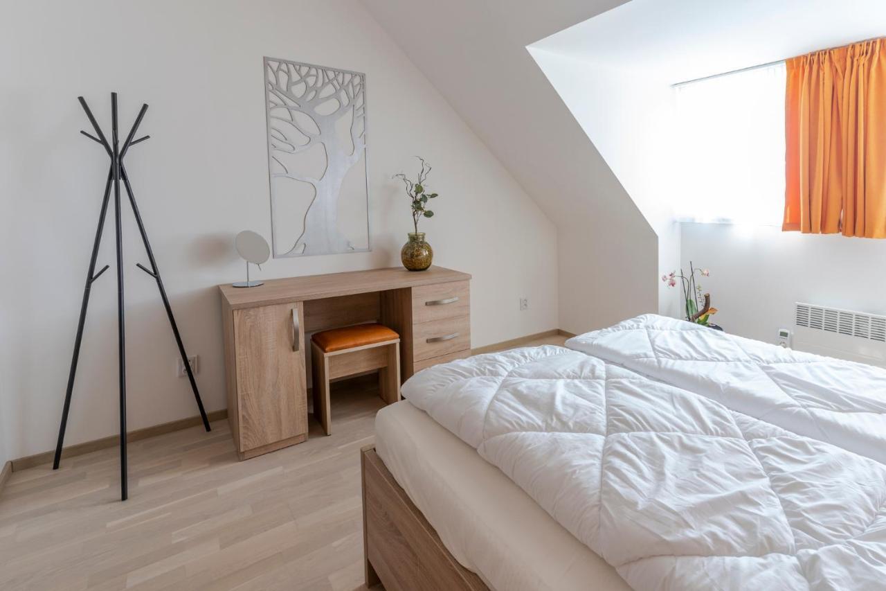 Apartman Horni Misecky - Luxusni Ubytovani Pro Dve Rodiny S Detmi Εξωτερικό φωτογραφία