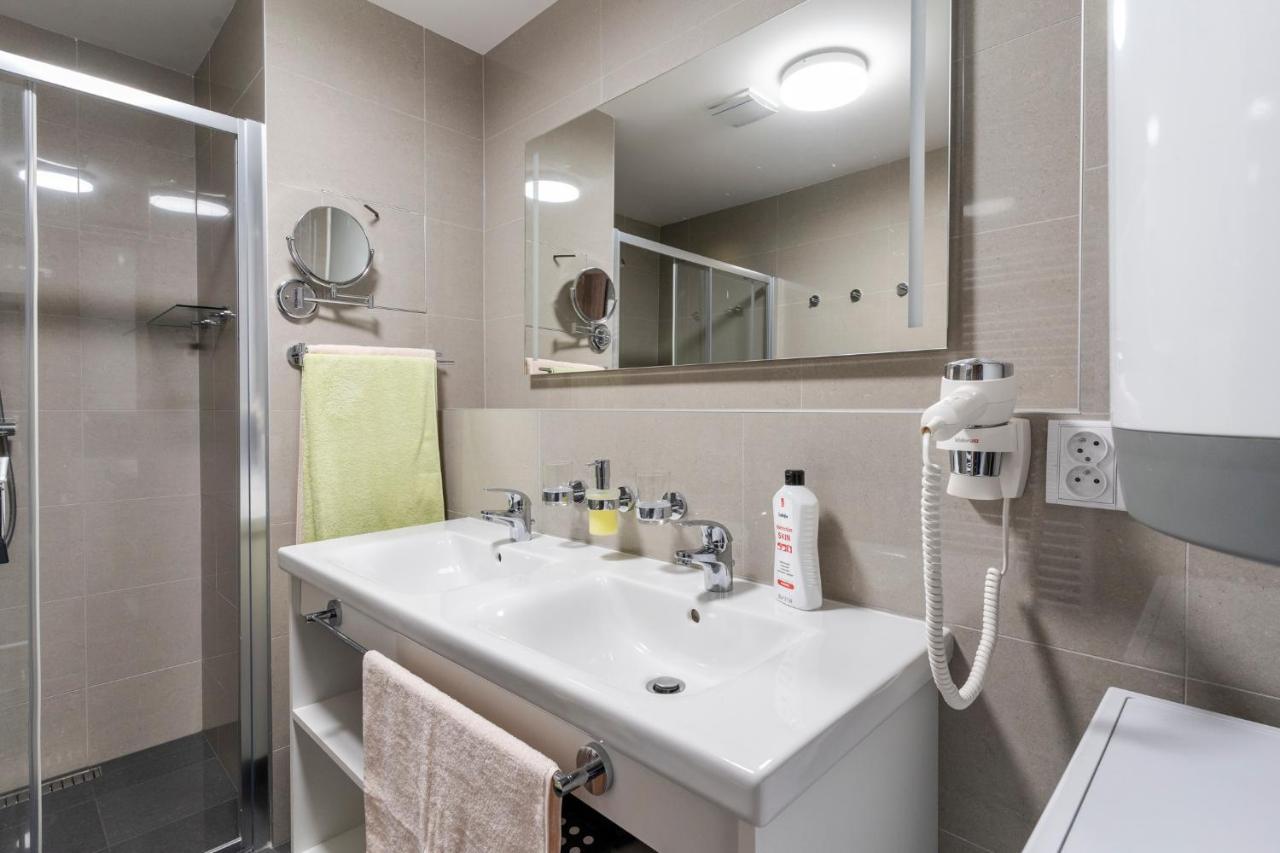 Apartman Horni Misecky - Luxusni Ubytovani Pro Dve Rodiny S Detmi Εξωτερικό φωτογραφία